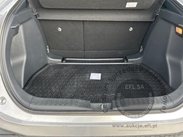 8 - Toyota C-HR 1.8 Hybrid Style 2024r. DX26052 Magnice