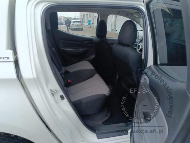 9 - Mitsubishi  L200 2.4 d DC Invite 2019r. KR3PH76 Magnice