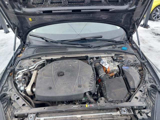 13 - VOLVO  V60 2023r. WZ819GF Pojazd znajduje się w firmie AACAR sp. z o.o. Kasztanowa 5, 32-400 Jawornik