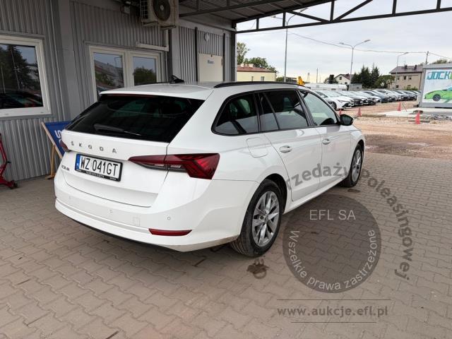 6 - Skoda Octavia 2.0 TDI Ambition DSG 2023r. WZ041GT Pojazd znajduje się w firmie ARCTOS GROUP sp. z o.o. Al. Krakowska 7, 02-183 Warszawa