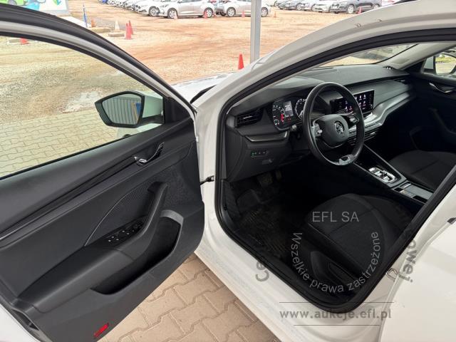 8 - Skoda Octavia 2.0 TDI Ambition DSG 2023r. WZ041GT Pojazd znajduje się w firmie ARCTOS GROUP sp. z o.o. Al. Krakowska 7, 02-183 Warszawa