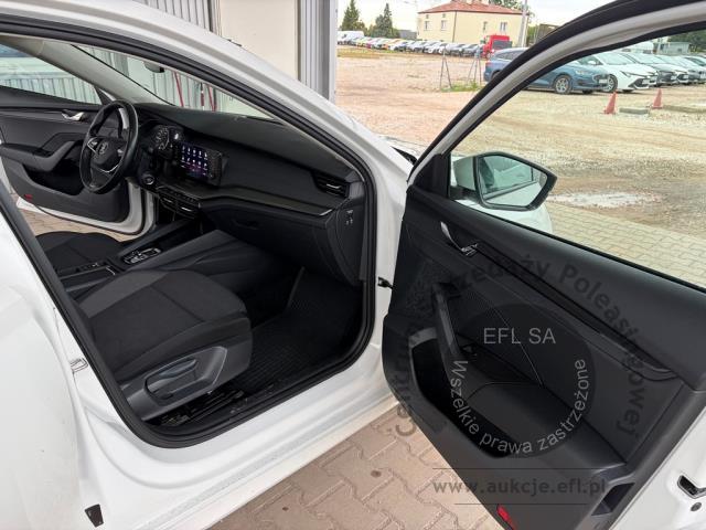 9 - Skoda Octavia 2.0 TDI Ambition DSG 2023r. WZ041GT Pojazd znajduje się w firmie ARCTOS GROUP sp. z o.o. Al. Krakowska 7, 02-183 Warszawa