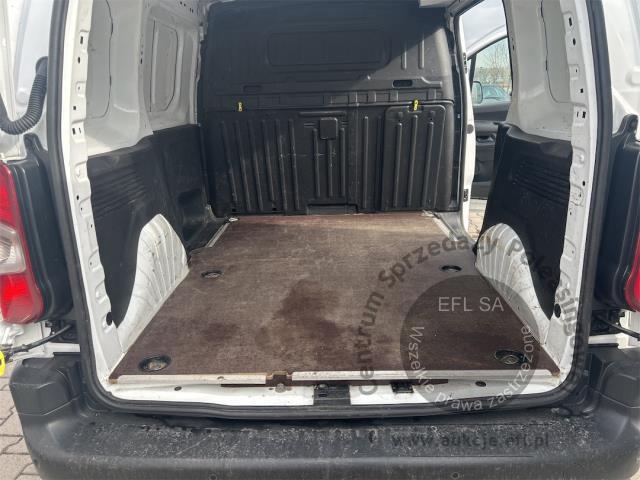 8 - Opel Combo Cargo 1.5 CDTI 2t Enjoy 2022r. DW5RY86 Magnice