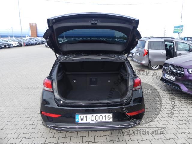 13 - HYUNDAI I30 1.6CRDI COMFORT DCT 2021r.