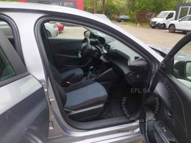 8 - Peugeot  208 1.2 PureTech Like 2021r. DW5RK80 Pojazd znajduje się w firmie ARCTOS GROUP sp. z o.o. Al. Krakowska 7, 02-183 Warszawa