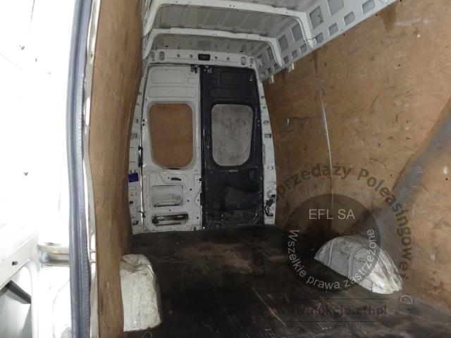 13 - IVECO 35S18 HI-MATIC FURGON 2017r.