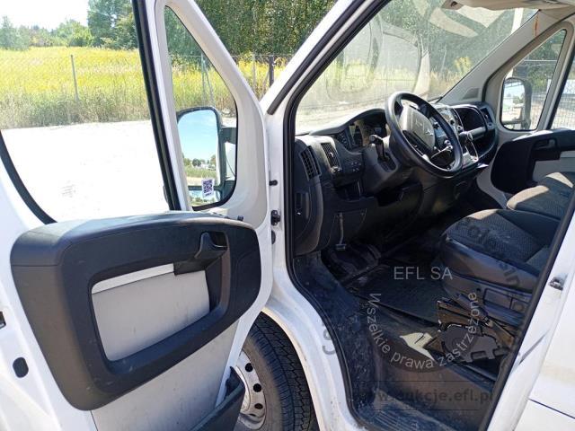 7 - Citroen Jumper 33 HDi L2H2 uszkodzony 2016r. WZ492GR Pojazd znajduje się w firmie ARCTOS GROUP sp. z o.o. Al. Krakowska 7, 02-183 Warszawa