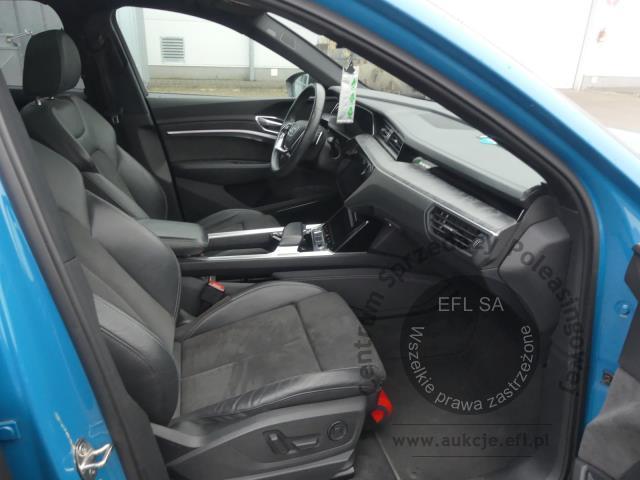 8 - AUDI E-TRON SPORTBACK 55 QUATTRO 2020r.