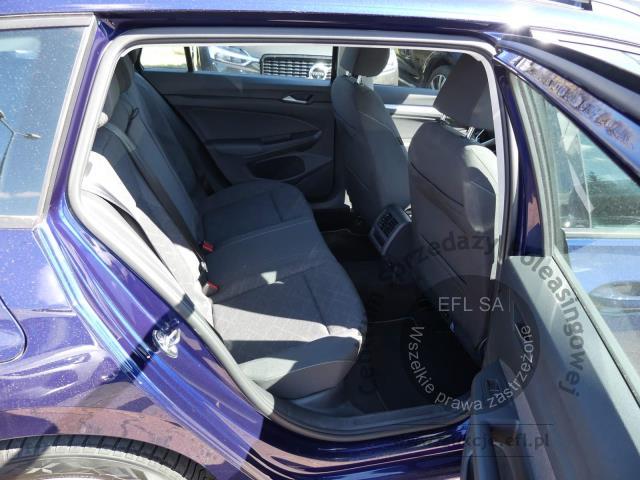 10 - Volkswagen Golf VIII 2.0 TDI Life 2023r. PY31840 AUTO MOTO CENTRUM Sp. z o.o. Poznań 61-312, ul. Ostrowska  328