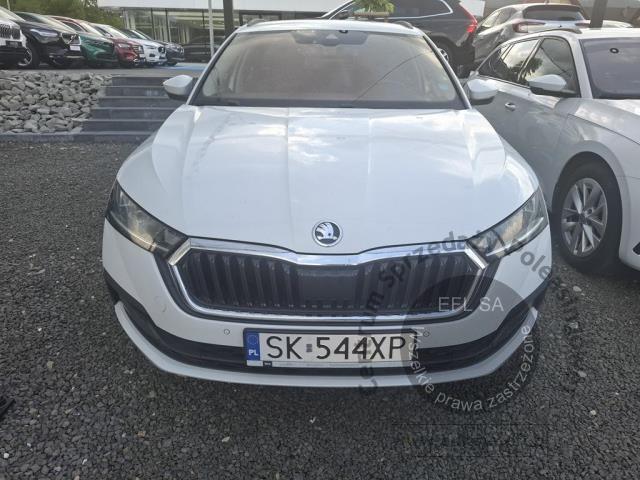 2 - Skoda Octavia 2.0 TDI Ambition DSG Kombi 2023r. SK544XP Pojazd znajduje się w firmie AACAR sp. z o.o. Kasztanowa 5, 32-400 Jawornik