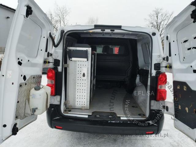 7 - Toyota ProAce Proace 2.0 D-4D Long 3,1t Active 2022r. GD2F472 UWAGA!! Pojazd znajduje się w firmie Arctos Sp. z o.o. Warszawa, Al. Krakowska 7, 02-183 Warszawa