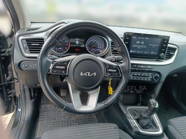 11 - EFL FINANCE KIA CEED 1.0 120KM HATCHBACK 2022r.