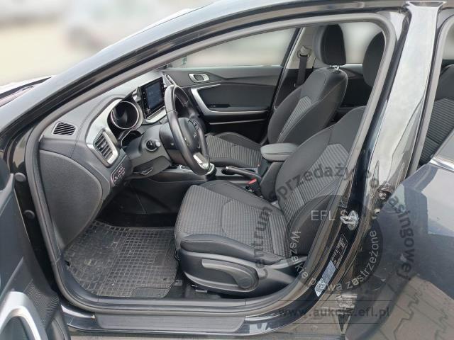 13 - EFL FINANCE KIA CEED 1.0 120KM HATCHBACK 2022r.
