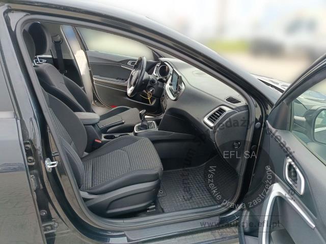 14 - EFL FINANCE KIA CEED 1.0 120KM HATCHBACK 2022r.