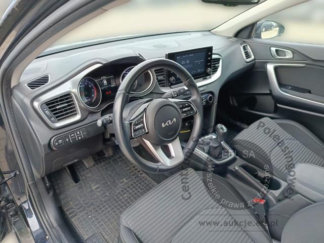 10 - EFL FINANCE KIA CEED 1.0 120KM HATCHBACK 2022r.