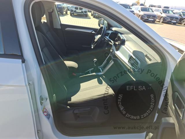 8 - Volkswagen T-ROC 1.5 TSI Life Hatchback 2023r. DW2WA21 Pojazd znajduje się w firmie MDM AUTO sp. z o.o. ul. Zawodników 1, 80-729 Gdańsk