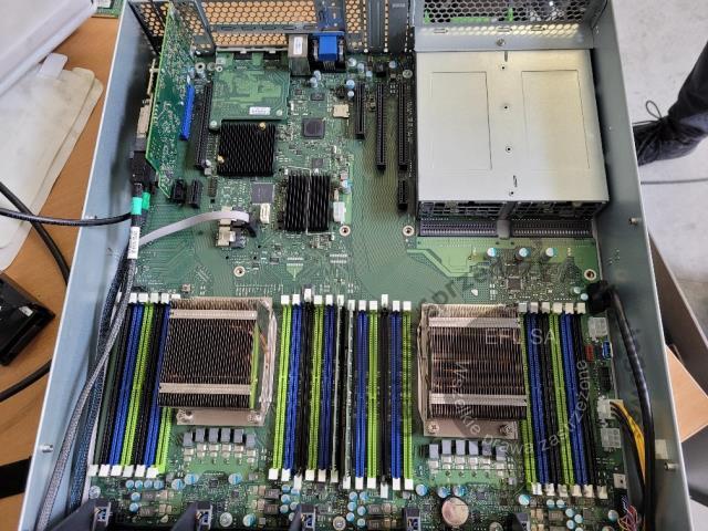 2 - Serwer Fujitsu D30