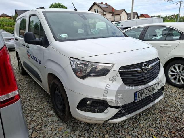 3 - Opel  Combo  2022r. DW2SU07 Pojazd znajduje się w firmie AACAR sp. z o.o. Kasztanowa 5, 32-400 Jawornik
