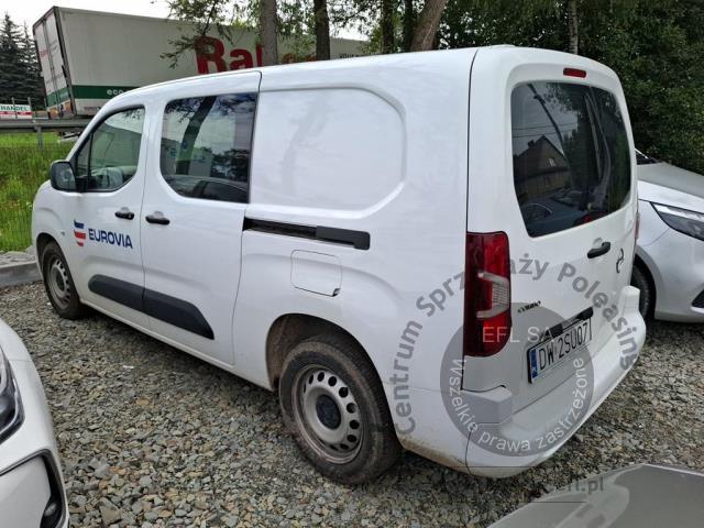 6 - Opel  Combo  2022r. DW2SU07 Pojazd znajduje się w firmie AACAR sp. z o.o. Kasztanowa 5, 32-400 Jawornik