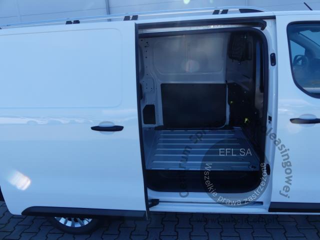 7 - Toyota Proace 2.0 D-4D 2022r. DW2SW08 Magnice