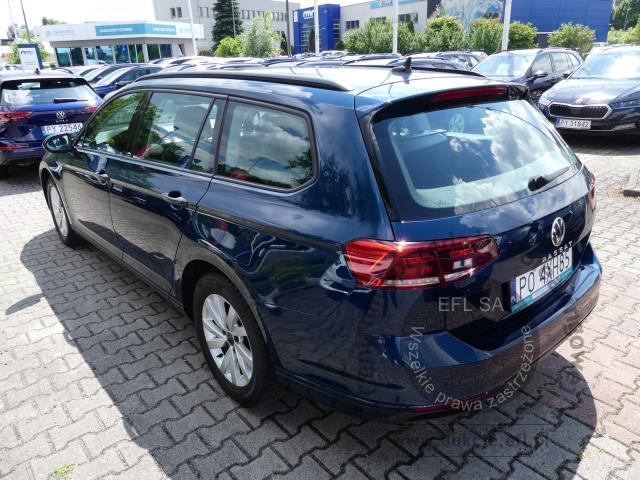 4 - Volkswagen Passat 2.0 TDI EVO Essence 2022r. PO4XH85 AUTO MOTO CENTRUM Sp. z o.o. Poznań 61-312, ul. Ostrowska  328