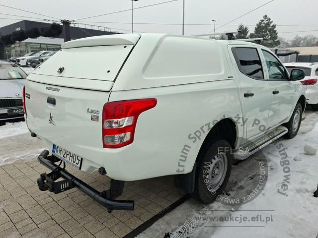 5 - Mitsubishi L 200 L200 2.4 d DC Invite EU6 Pickup  2019r. KR2PH05 Pojazd znajduje się w firmie AACAR sp. z o.o. Kasztanowa 5, 32-400 Jawornik