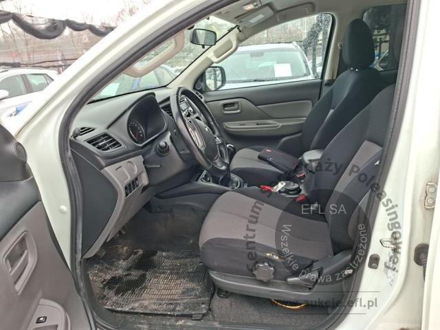 6 - Mitsubishi L 200 L200 2.4 d DC Invite EU6 Pickup  2019r. KR2PH05 Pojazd znajduje się w firmie AACAR sp. z o.o. Kasztanowa 5, 32-400 Jawornik