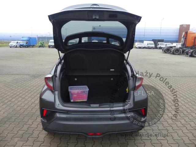 14 - TOYOTA C-HR 1.8 HYBRID CVT 2017r.