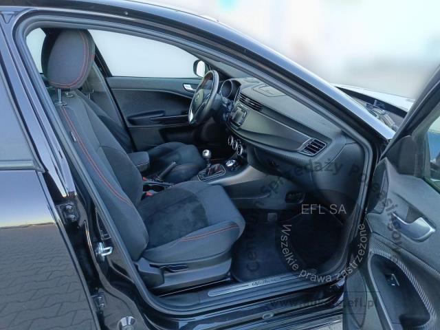 9 - ALFA ROMEO GIULIETTA 1.4 150KM 2015r.