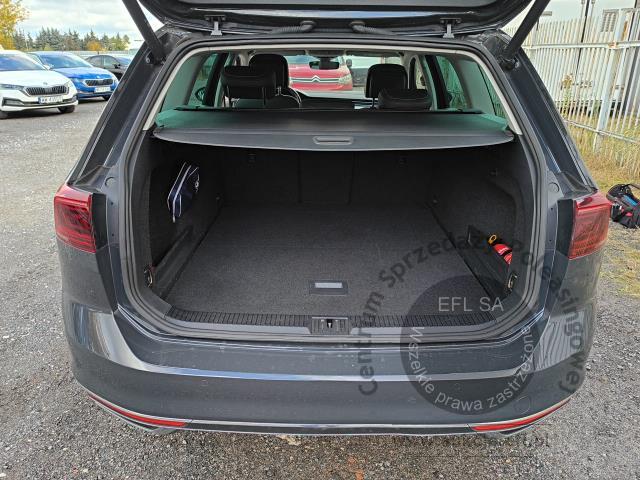 10 - Volkswagen Passat 2.0 TDI Elegance DSG 2020r. WW919SL UWAGA!! Pojazd znajduje się w firmie Arctos Sp. z o.o. Warszawa, Al. Krakowska 7, 02-183 Warszawa