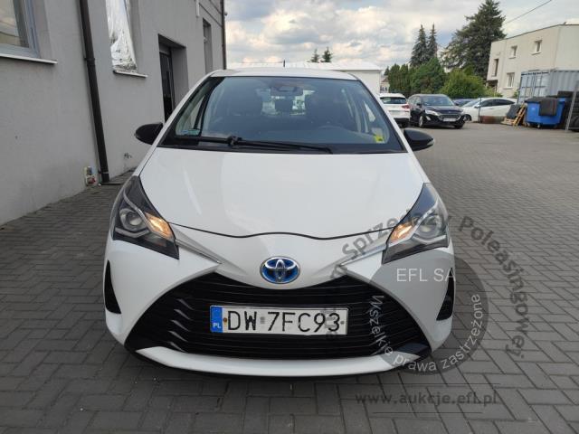 2 - Toyota Yaris Hybrid 100 Active 2019r. DW7FC93 UWAGA!! Pojazd znajduje się w lokalizacji: Janki, Al. Krakowska 52, 05-090 Janki