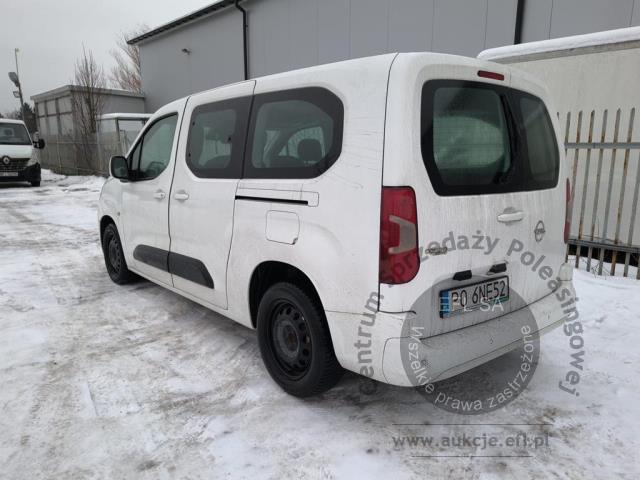 2 - Opel  Combo Life 2019r. PO6NE52 Pojazd znajduje się w firmie ARCTOS GROUP sp. z o.o. Al. Krakowska 7, 02-183 Warszawa