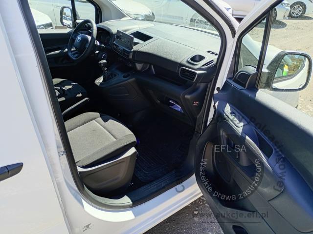10 - Toyota Proace City 1.5 D-4D Standard  2022r. DW3TM78 Pojazd znajduje się w firmie ARCTOS GROUP sp. z o.o. Al. Krakowska 7, 02-183 Warszawa