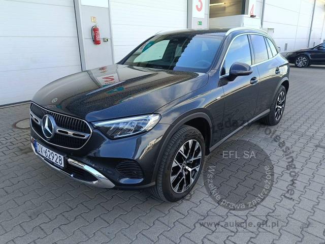 1 - Mercedes - Benz GLC 300 de 4-Matic Avantgarde 2025r. Pojazd znajduje się w firmie ARCTOS GROUP sp. z o.o. Al. Krakowska 7, 02-183 Warszawa