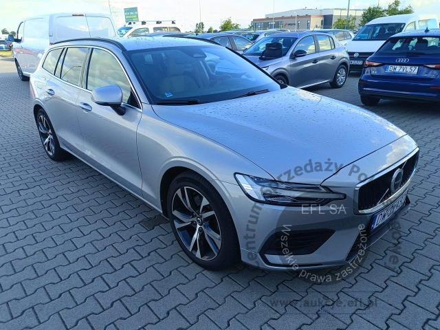 3 - Volvo Volvo V60 B3 B Core 2.0 MHEV 2023r. DW3VX82 Magnice