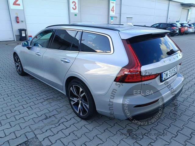 4 - Volvo Volvo V60 B3 B Core 2.0 MHEV 2023r. DW3VX82 Magnice