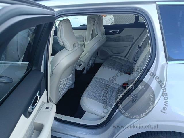 8 - Volvo Volvo V60 B3 B Core 2.0 MHEV 2023r. DW3VX82 Magnice