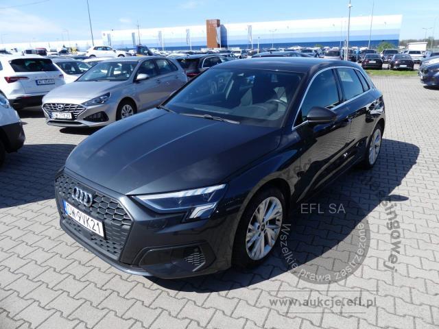 1 - Audi A3 35 TFSI mHEV S tronic 2023r. DW9VK21 Magnice