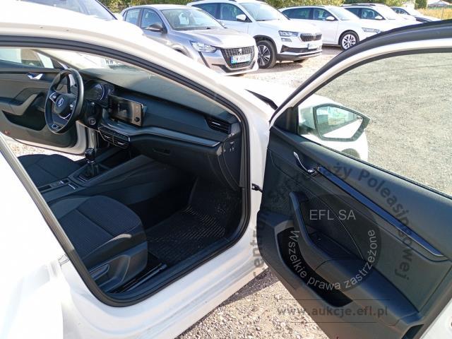 9 - Skoda Octavia 2.0 TDI Ambition 2022r. WND1845C Pojazd znajduje się w firmie ARCTOS GROUP sp. z o.o. Al. Krakowska 7, 02-183 Warszawa