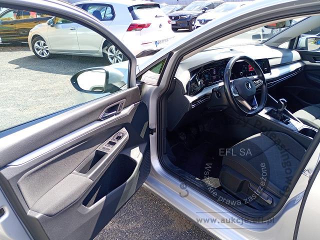 6 - VOLKSWAGEN Golf VIII 2.0 TDI Life 2022r. WND9181A Pojazd znajduje się w firmie ARCTOS GROUP sp. z o.o. Al. Krakowska 7, 02-183 Warszawa