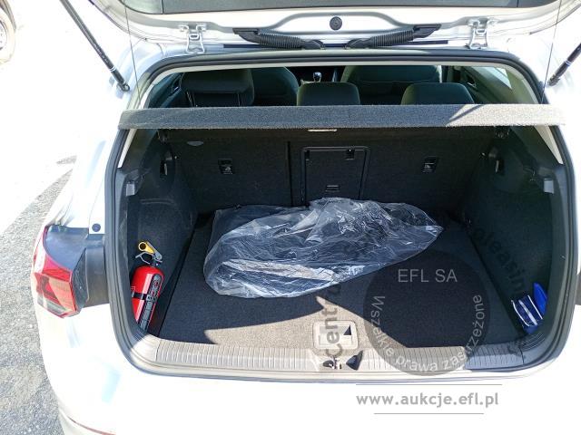 8 - VOLKSWAGEN Golf VIII 2.0 TDI Life 2022r. WND9181A Pojazd znajduje się w firmie ARCTOS GROUP sp. z o.o. Al. Krakowska 7, 02-183 Warszawa