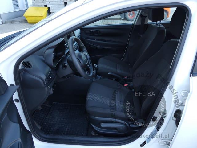 6 - Hyundai i20 1.0 T-GDi Pure Hatchback 2023r. DW8XE58 Magnice