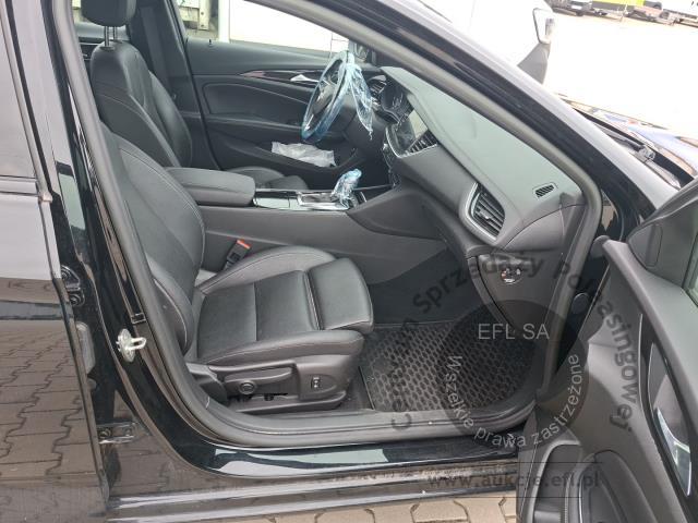 10 - Opel Insignia 2.0 CDTI Business Ele 2022r. SK143WT Magnice
