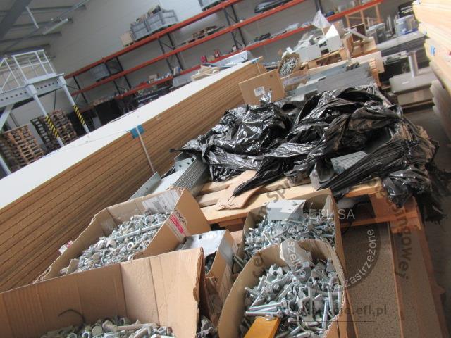7 - Elementy pomostu magazynowego pow. ok 264m2