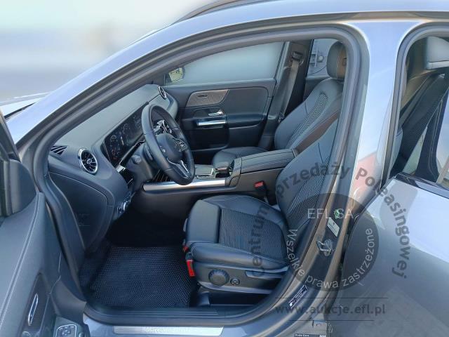 10 - MERCEDES - BENZ GLA 200 1.3 163KM 2022r.