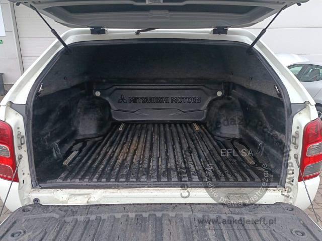 8 - Mitsubishi  L200 2.4 d DC Invite 2019r. KR3PH76 Magnice