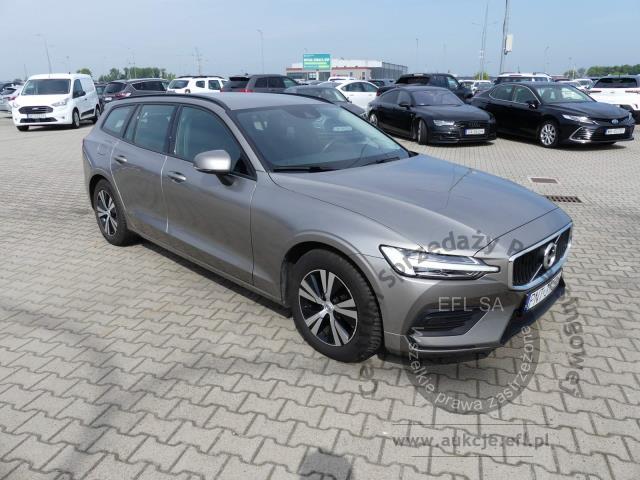 2 - VOLVO V60 2.0 D3 150KM KOMBI AUTOMAT 2019r.