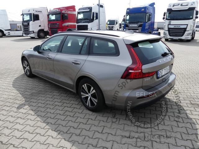 13 - VOLVO V60 2.0 D3 150KM KOMBI AUTOMAT 2019r.