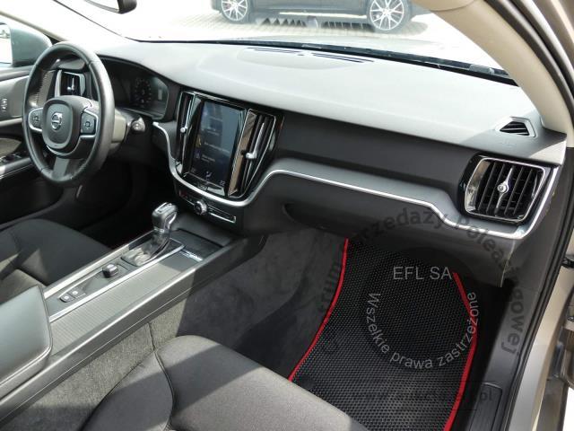 6 - VOLVO V60 2.0 D3 150KM KOMBI AUTOMAT 2019r.