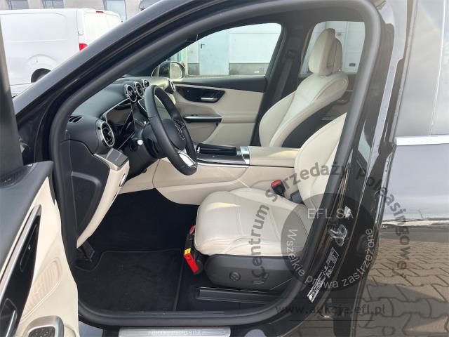 7 - MERCEDES BENZ GLC 300 DE 4-MATIC AVANTGARDE 2024r. DX31069 Magnice